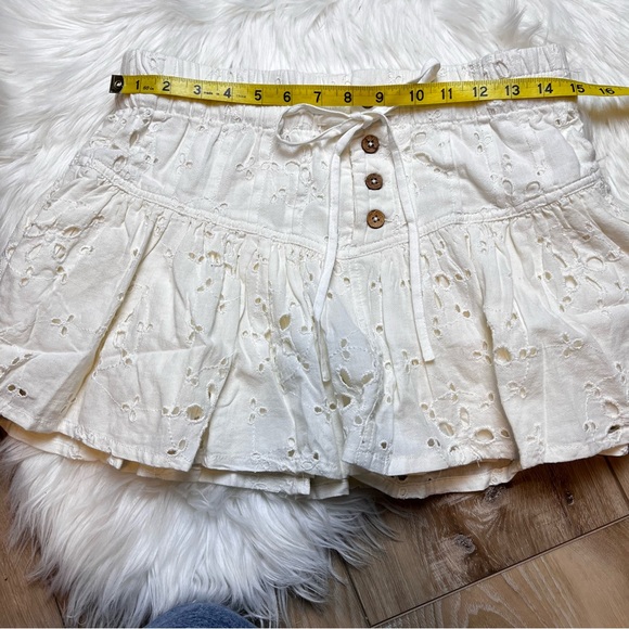 FREE PEOPLE Roselle Eyelet Womens Mini Skirt. Size Small. New With Tags. - Picture 8 of 13